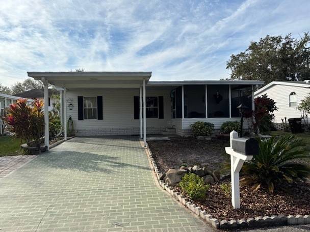 Lake Alfred, FL Mobile Home for Sale located at 433 Gulf Stream Drive Kings Pointe